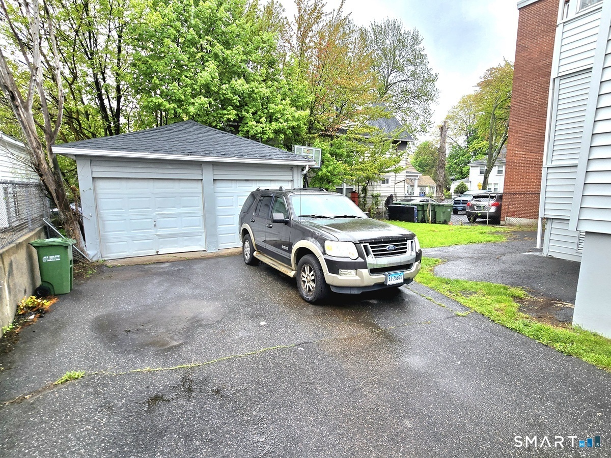 210 Hillside Avenue Hartford CT 06106