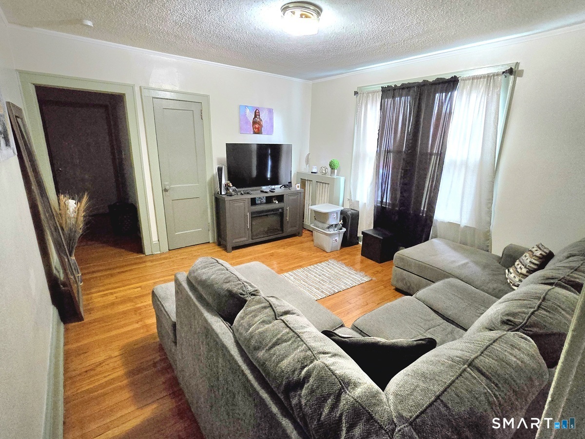 210 Hillside Avenue Hartford CT 06106