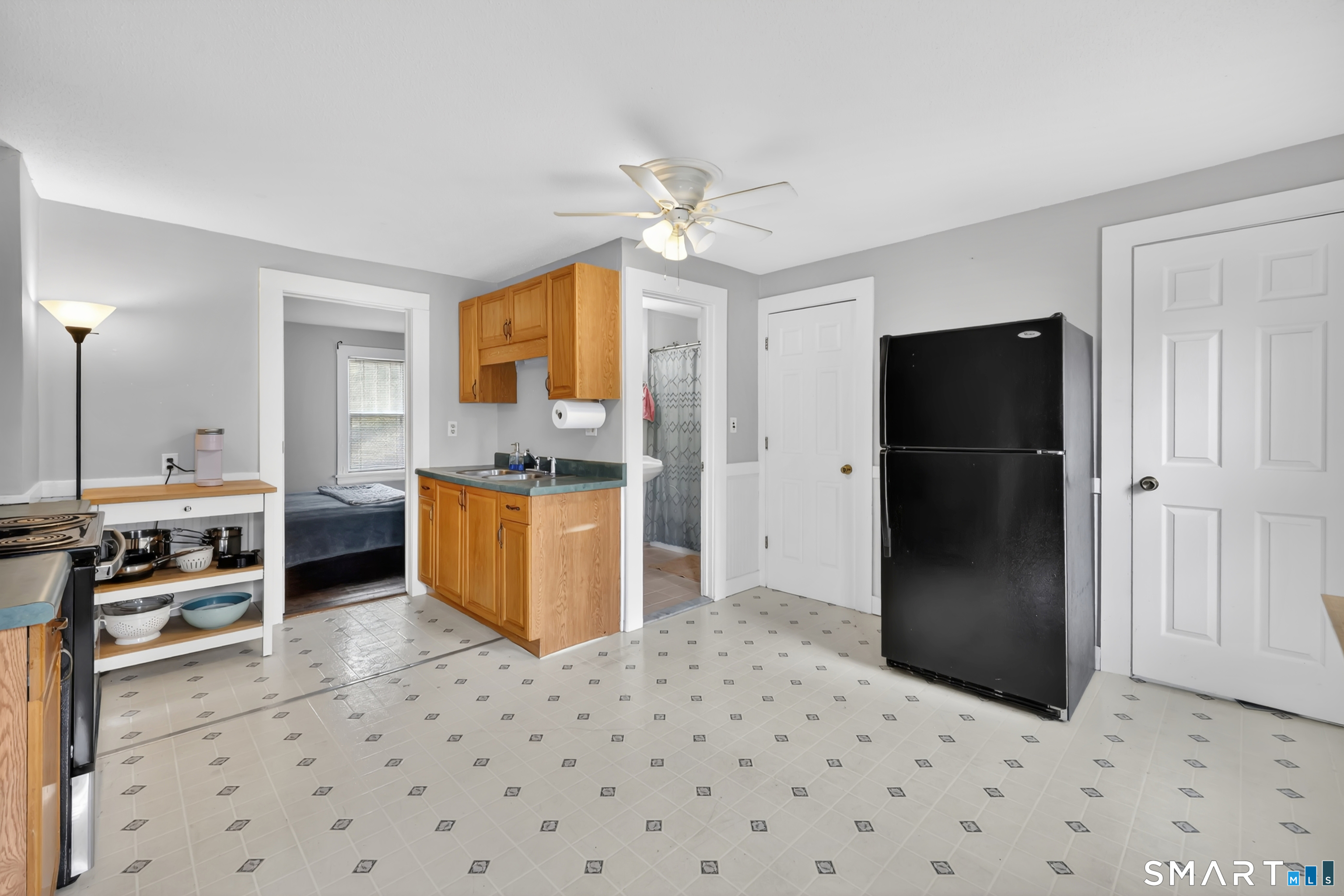 2 Woodward Avenue Enfield CT 06082