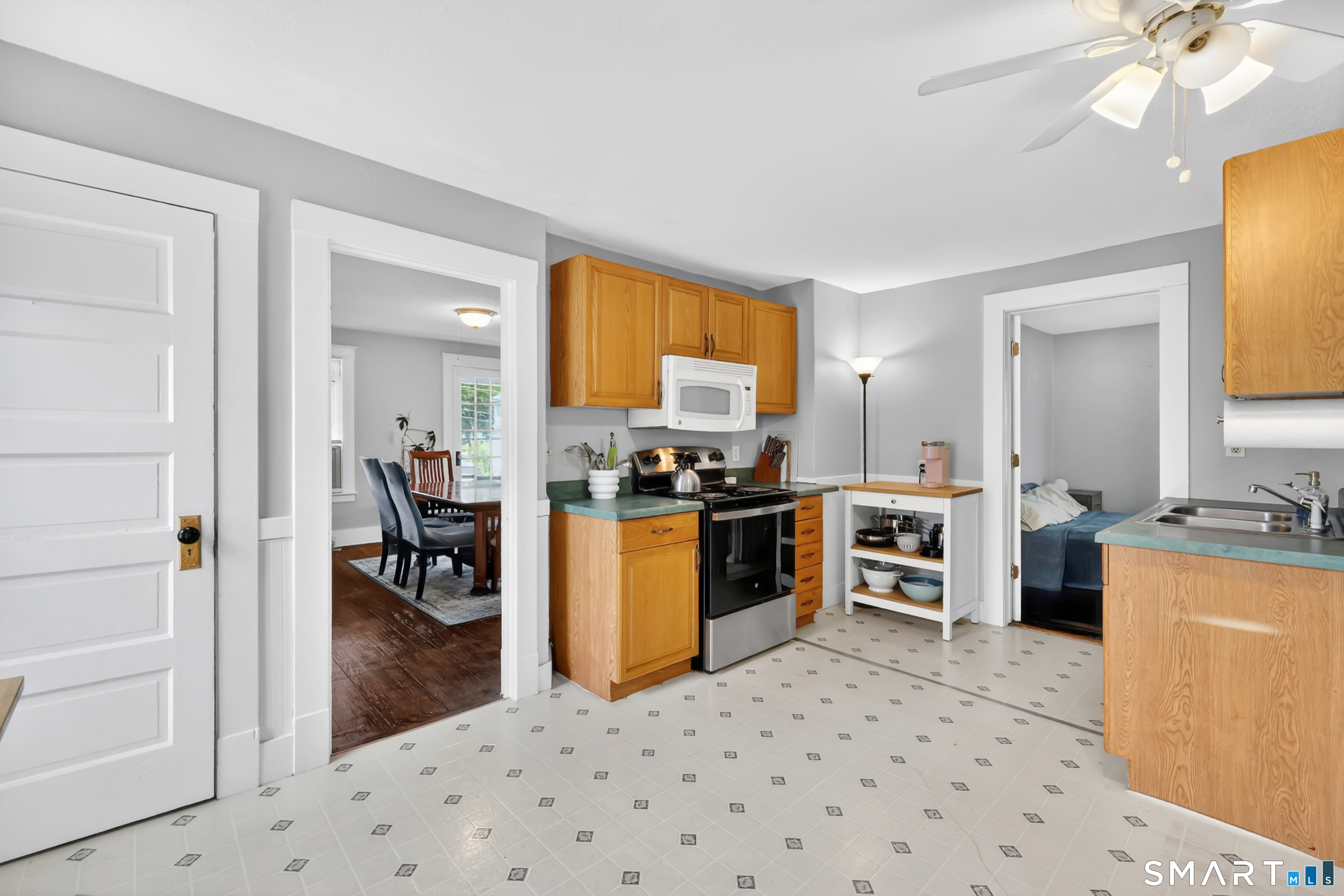 2 Woodward Avenue Enfield CT 06082