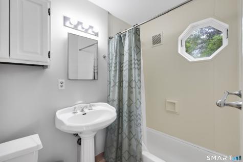 2 Woodward Avenue Enfield CT 06082
