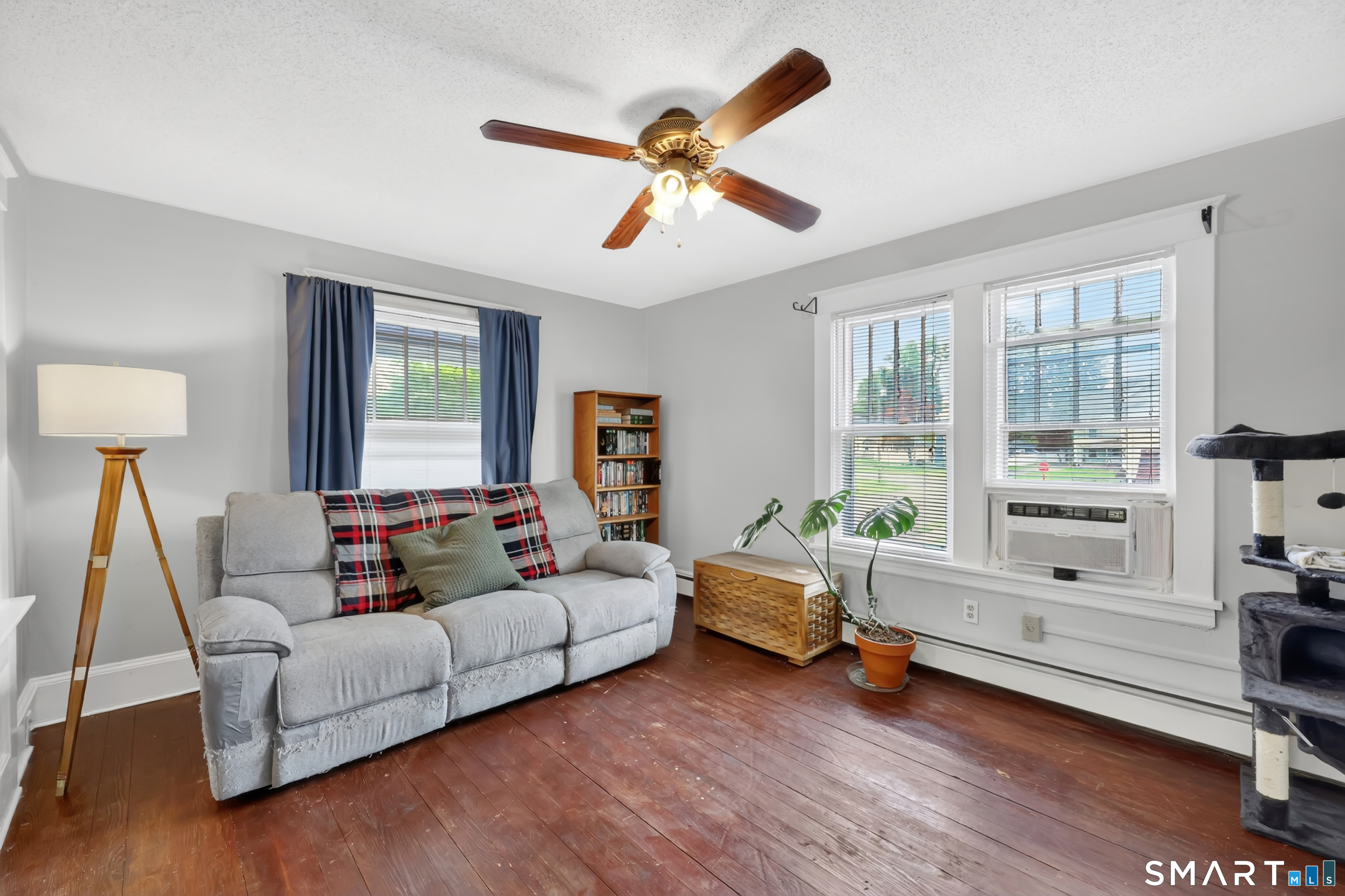 2 Woodward Avenue Enfield CT 06082