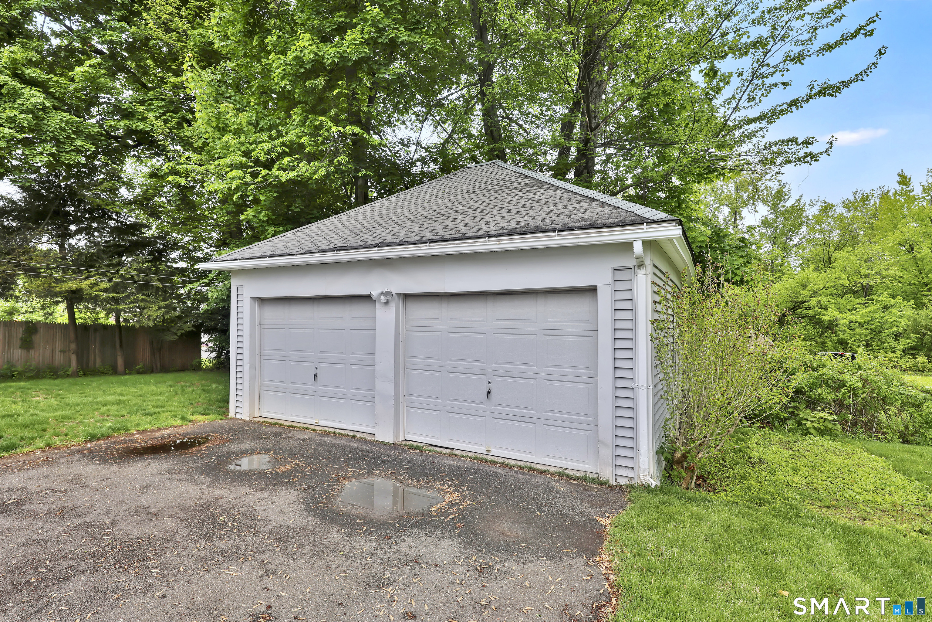 2 Woodward Avenue Enfield CT 06082