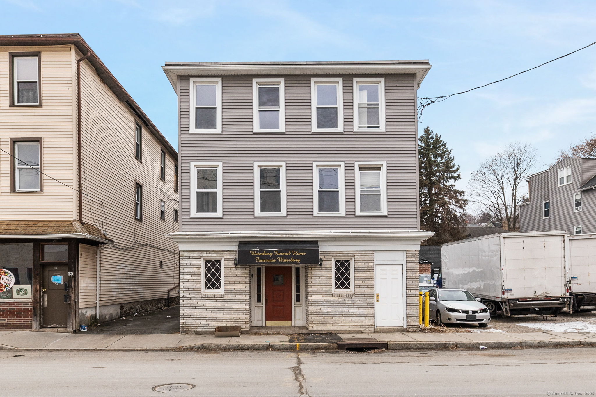 17 Congress Avenue Waterbury CT 06708