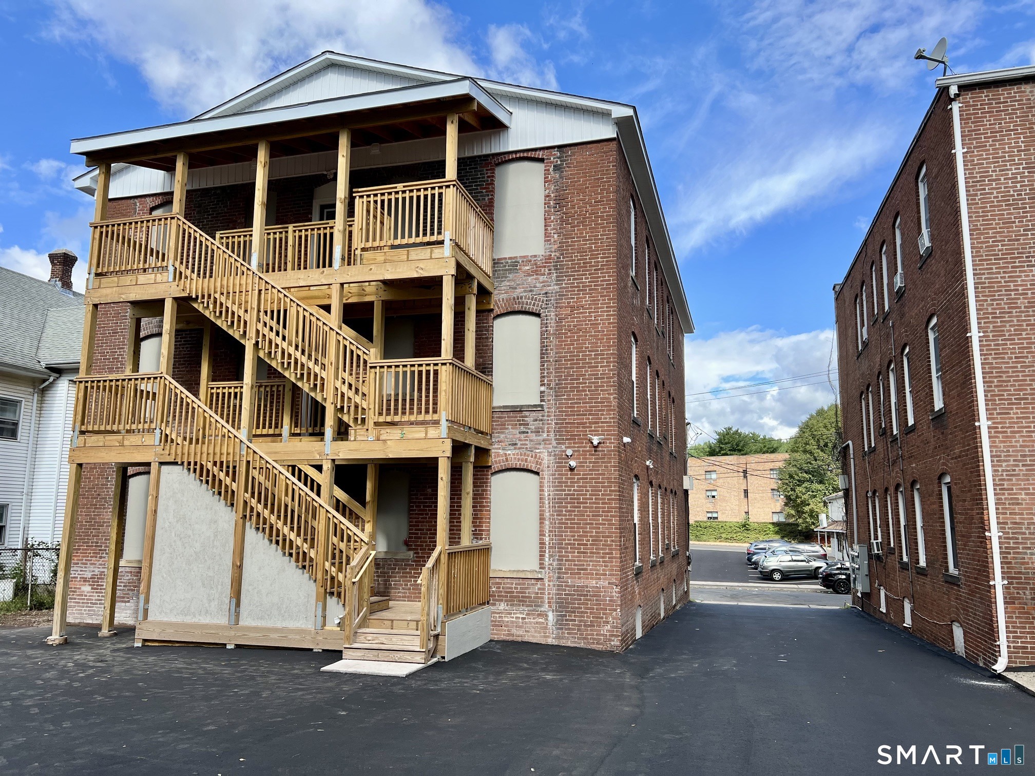 39 South Whiting Street New Britain CT 06051