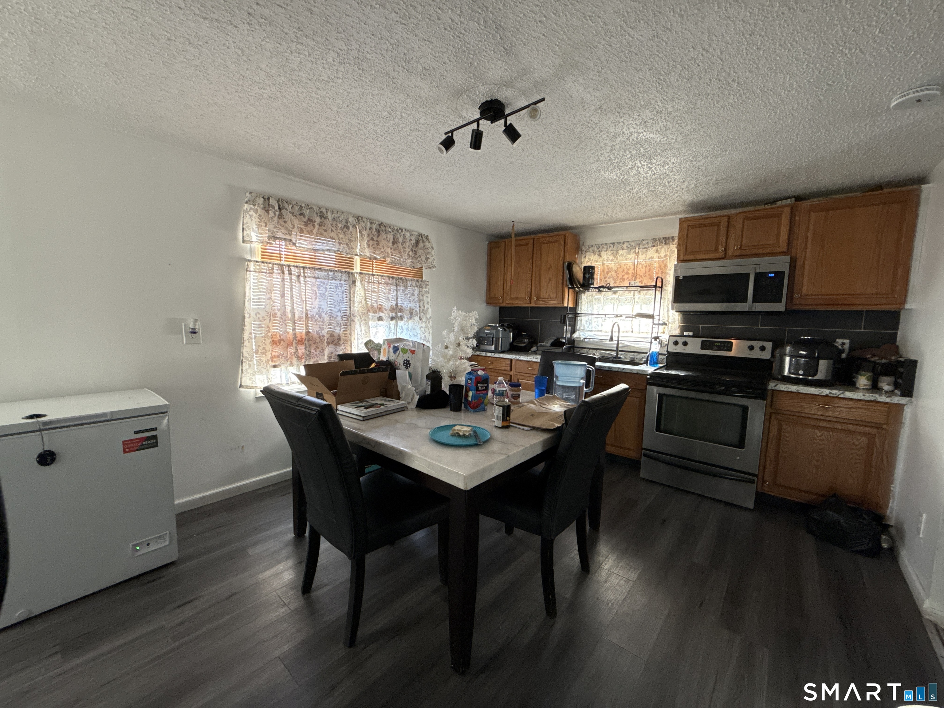 27-29 Mclaughlin Terrace Derby CT 06418