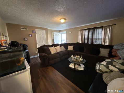 27-29 Mclaughlin Terrace Derby CT 06418
