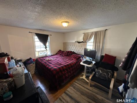 27-29 Mclaughlin Terrace Derby CT 06418