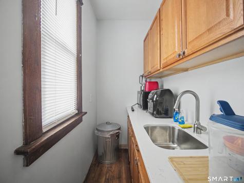 172 Chatham Street New Haven CT 06513