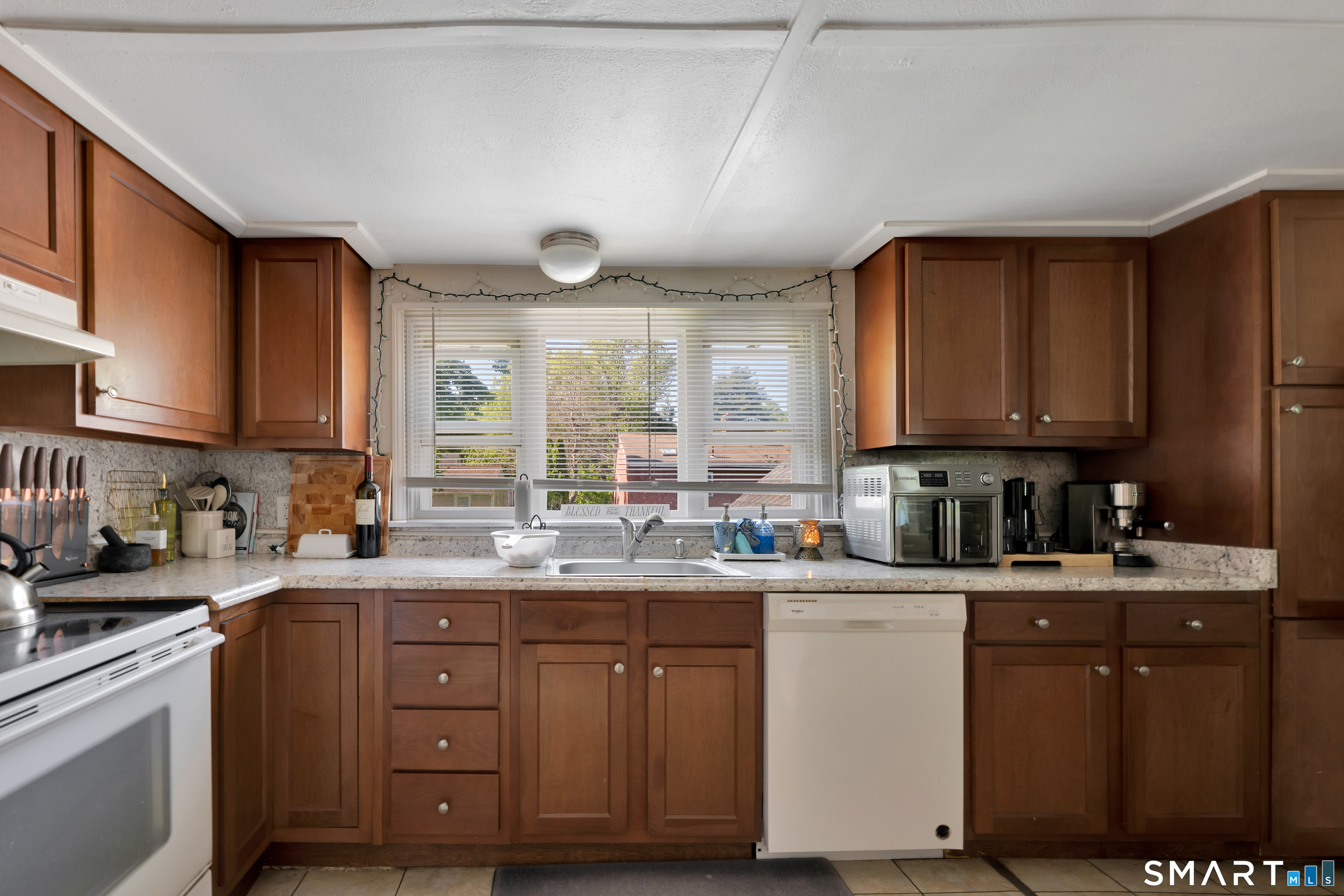 14 White Oak Avenue Plainville CT 06062