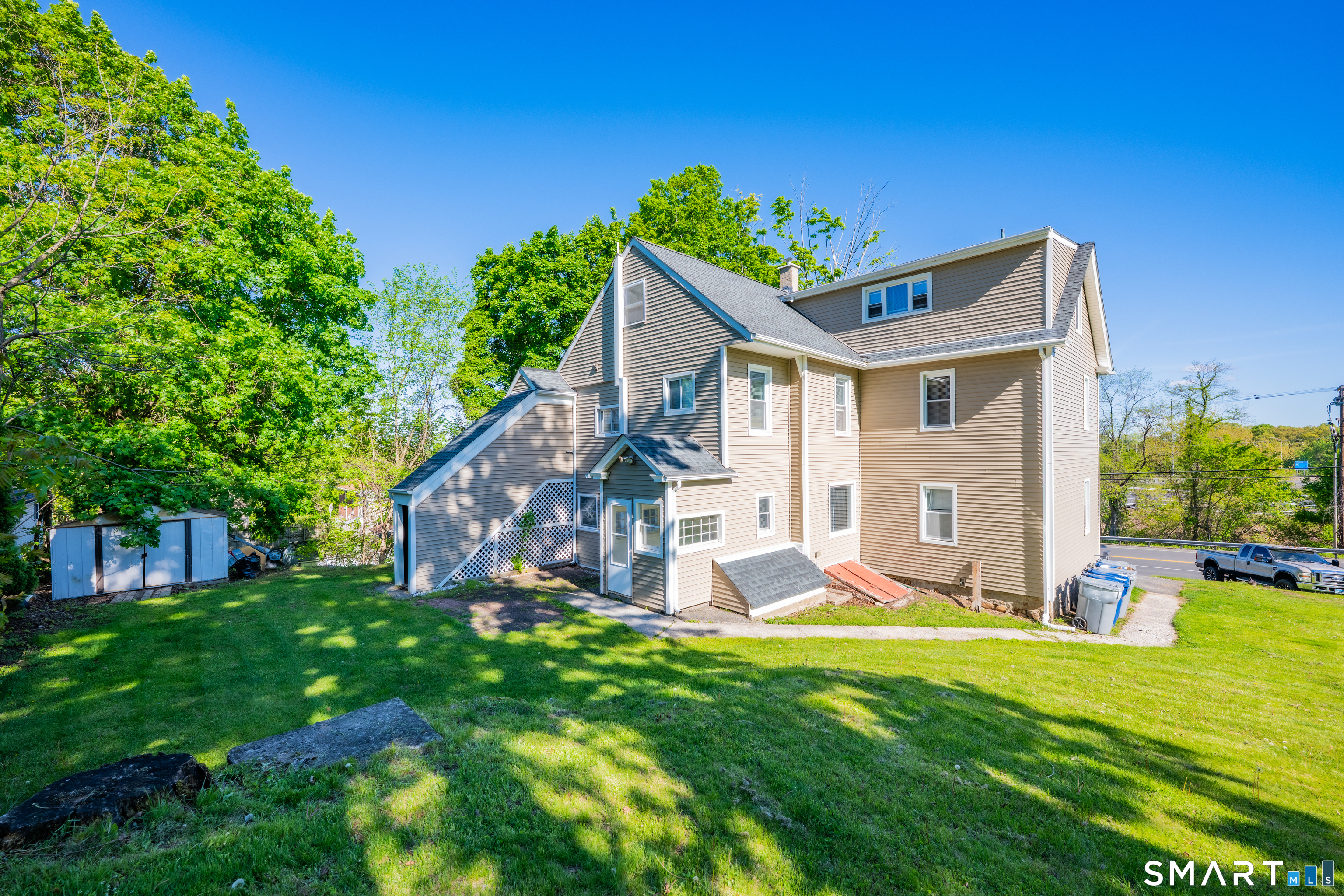 14 White Oak Avenue Plainville CT 06062