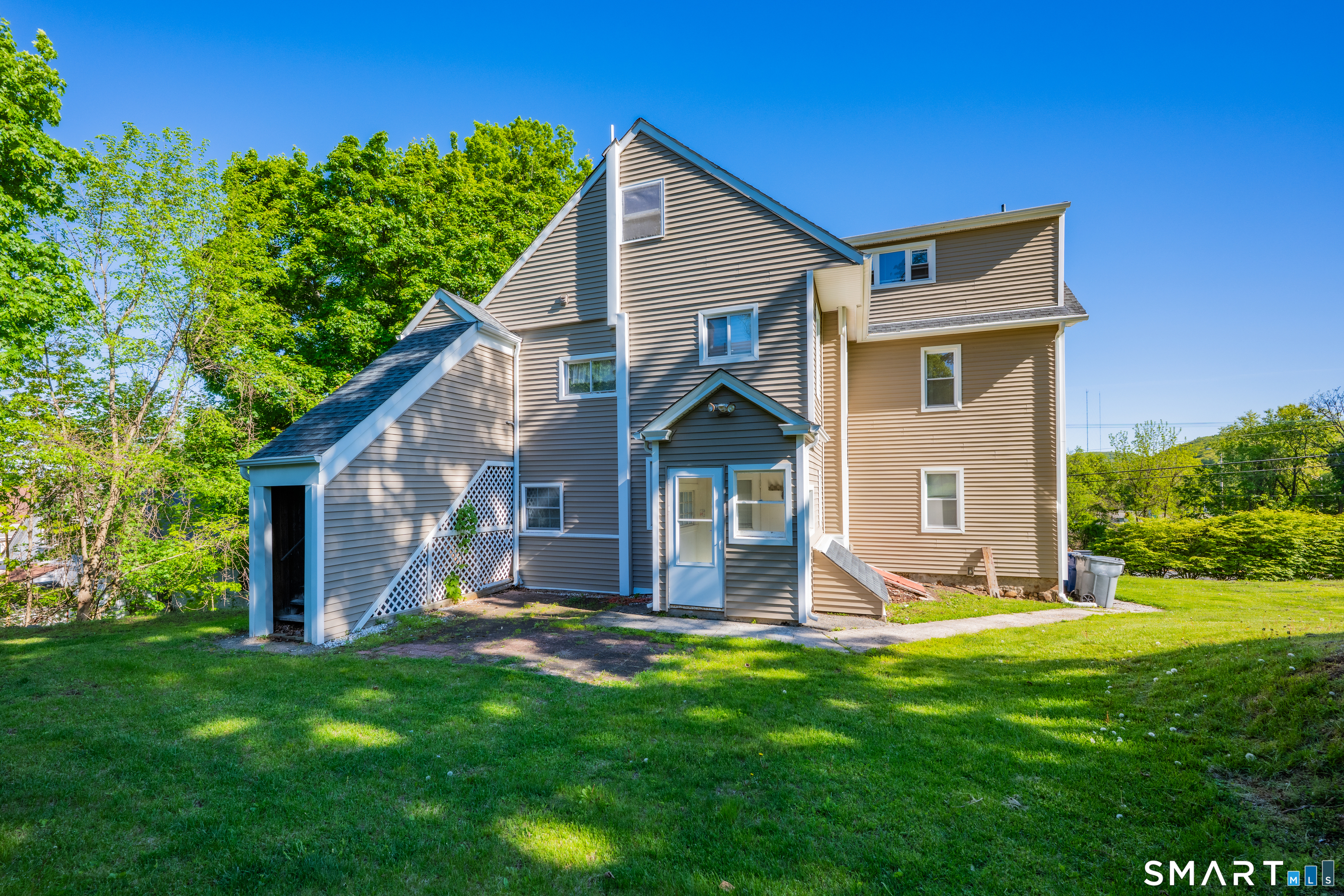 14 White Oak Avenue Plainville CT 06062