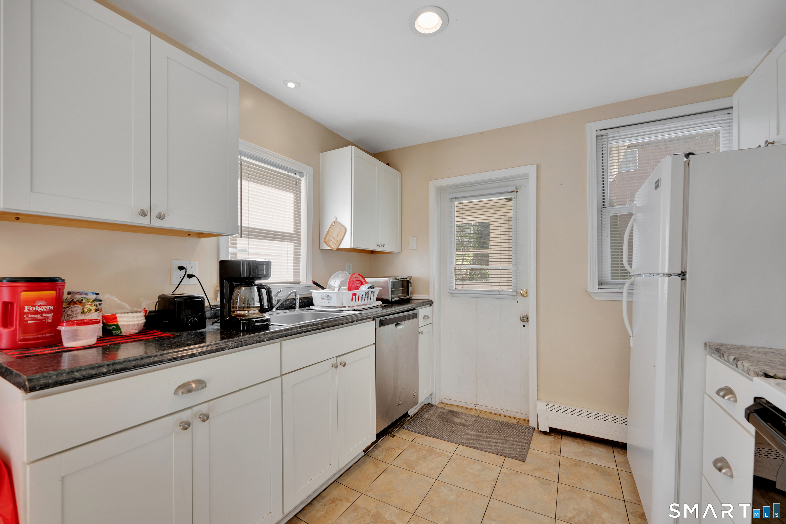14 White Oak Avenue Plainville CT 06062