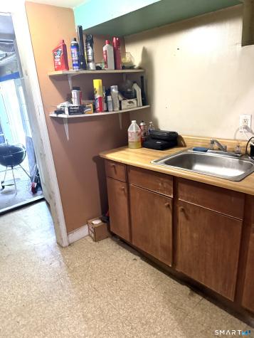 77 Yates Street West Haven CT 06516