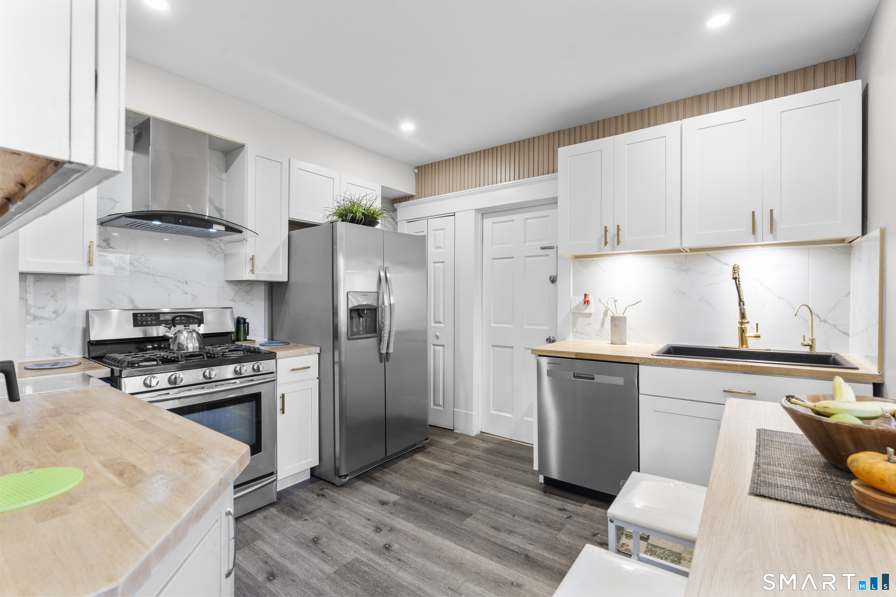 48 Smith Street West Haven CT 06516