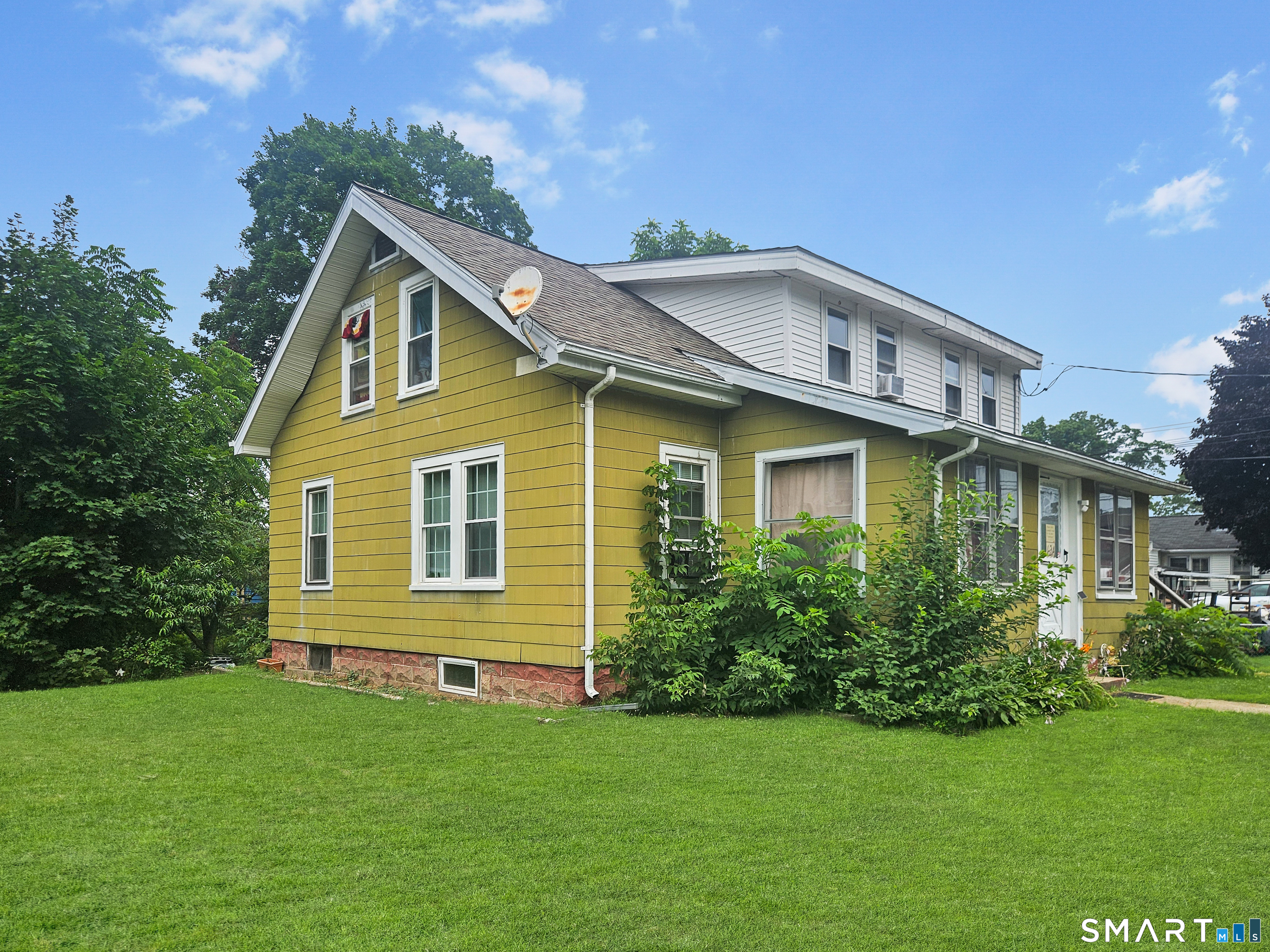 63 School Street Killingly CT 06239