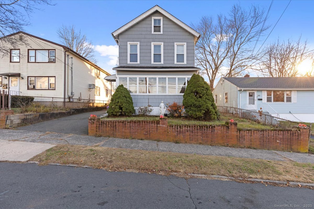 136 2ND Street Hamden CT 06514