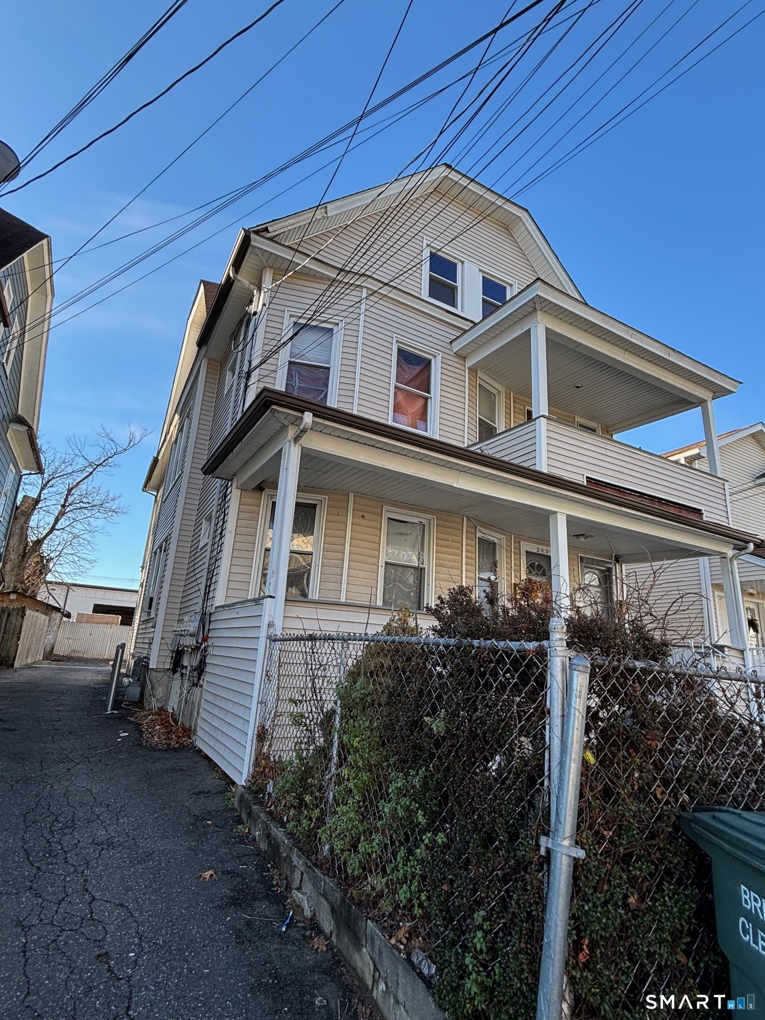 203 Lenox Avenue Bridgeport CT 06605