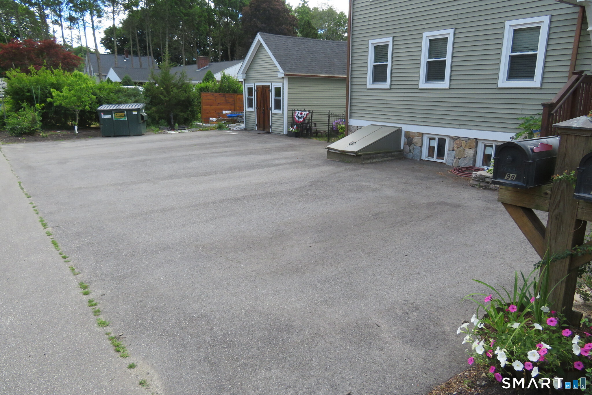 9 East Franklin Street Killingly CT 06239