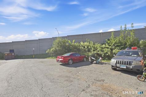 61 East Main Street Middletown CT 06457