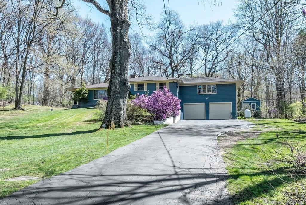 72 Knorr Road Monroe CT 06468