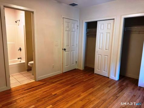 124 Pine Street Waterbury CT 06710