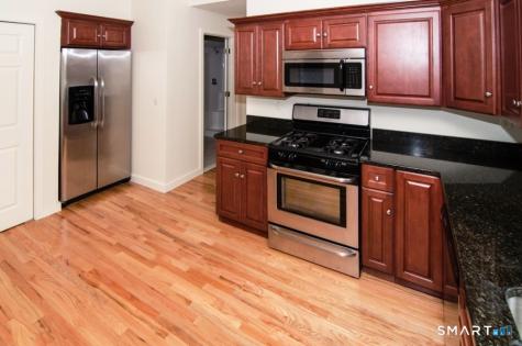 124 Pine Street Waterbury CT 06710