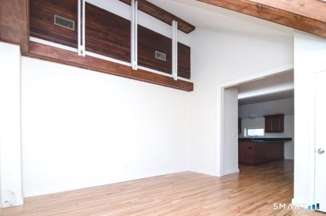 124 Pine Street Waterbury CT 06710