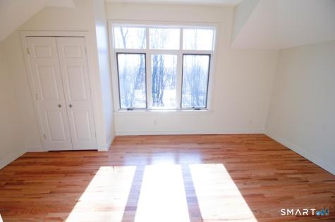 124 Pine Street Waterbury CT 06710