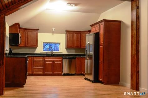 124 Pine Street Waterbury CT 06710