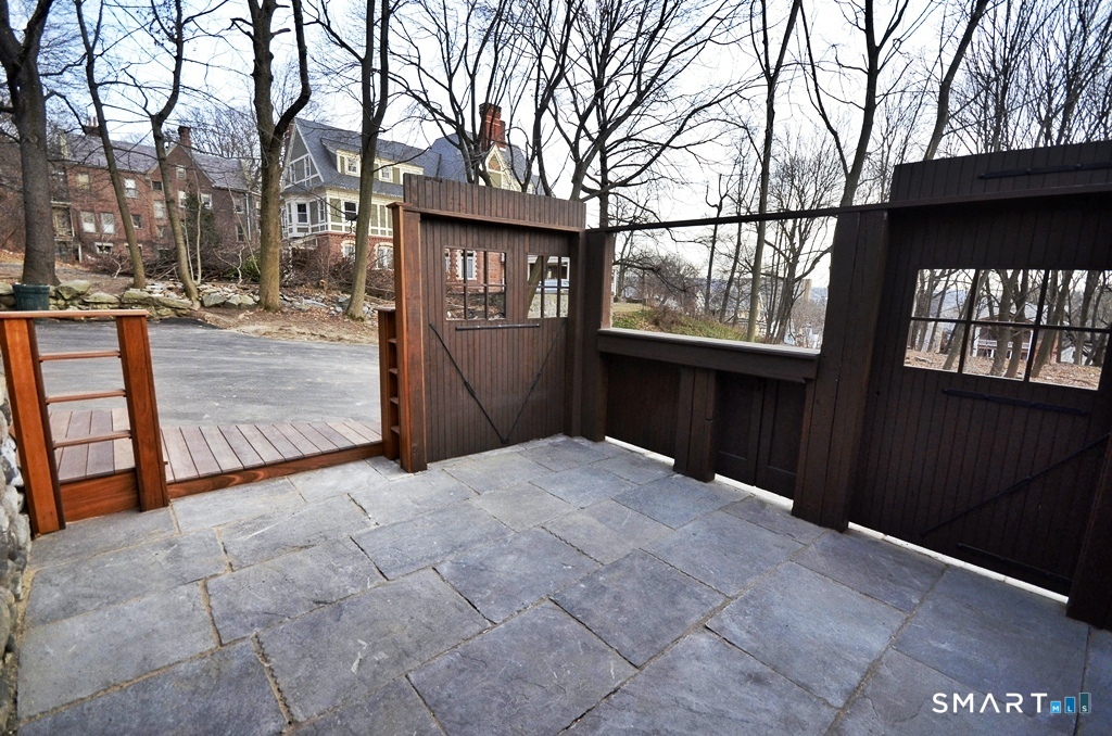 124 Pine Street Waterbury CT 06710