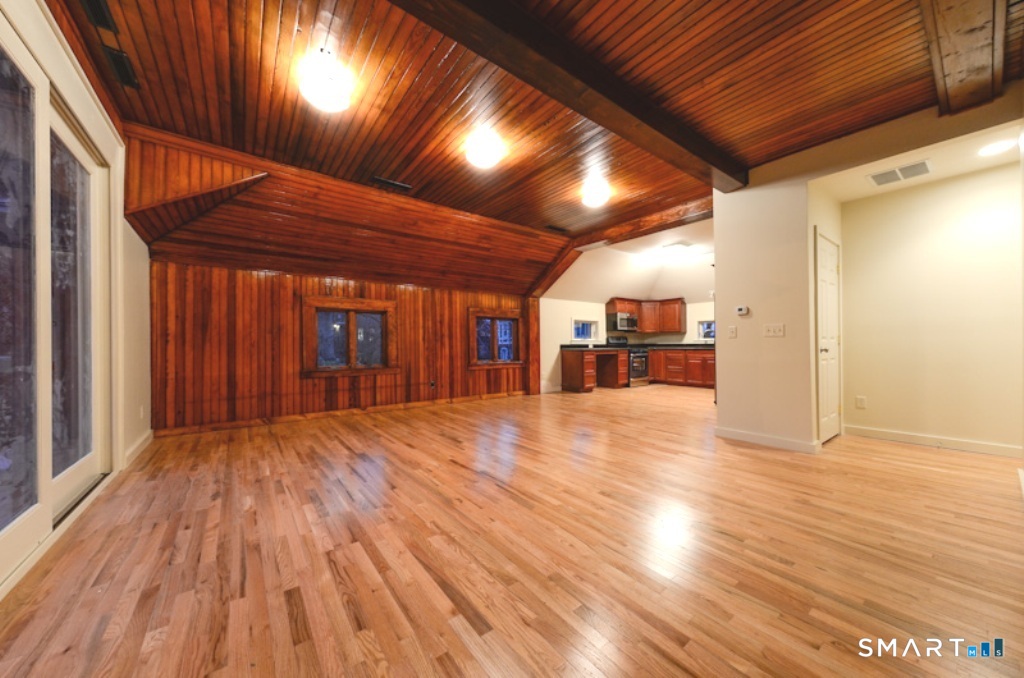 124 Pine Street Waterbury CT 06710
