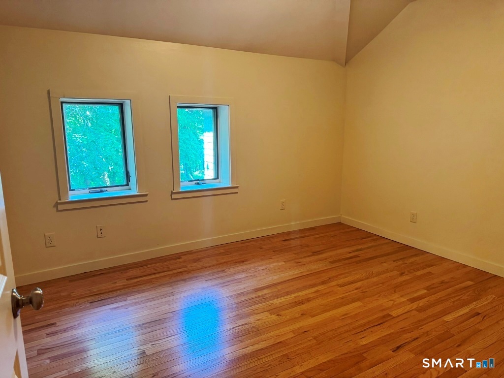 124 Pine Street Waterbury CT 06710