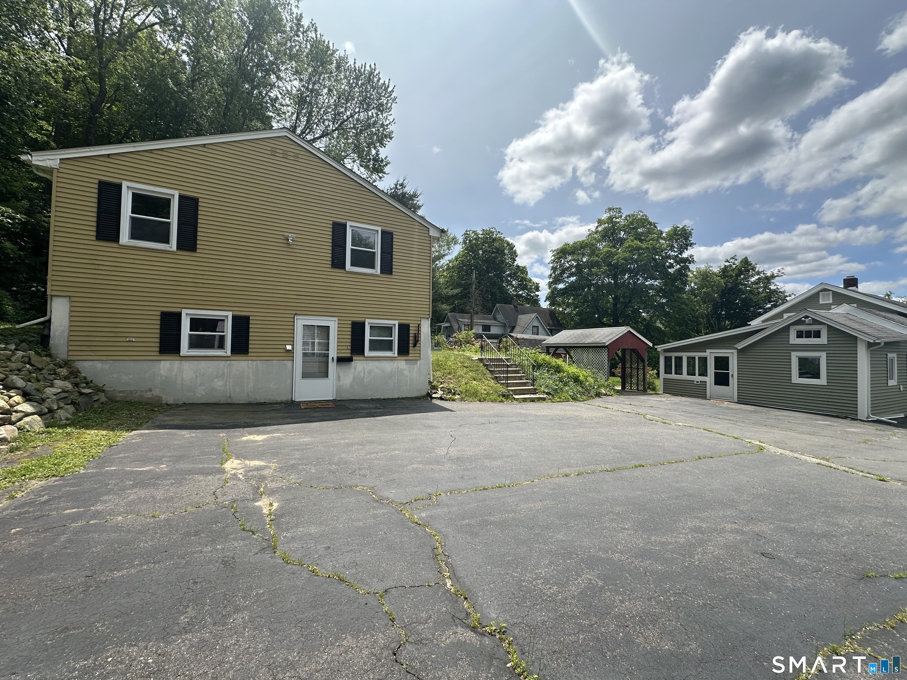 35 High Street Canton CT 06019