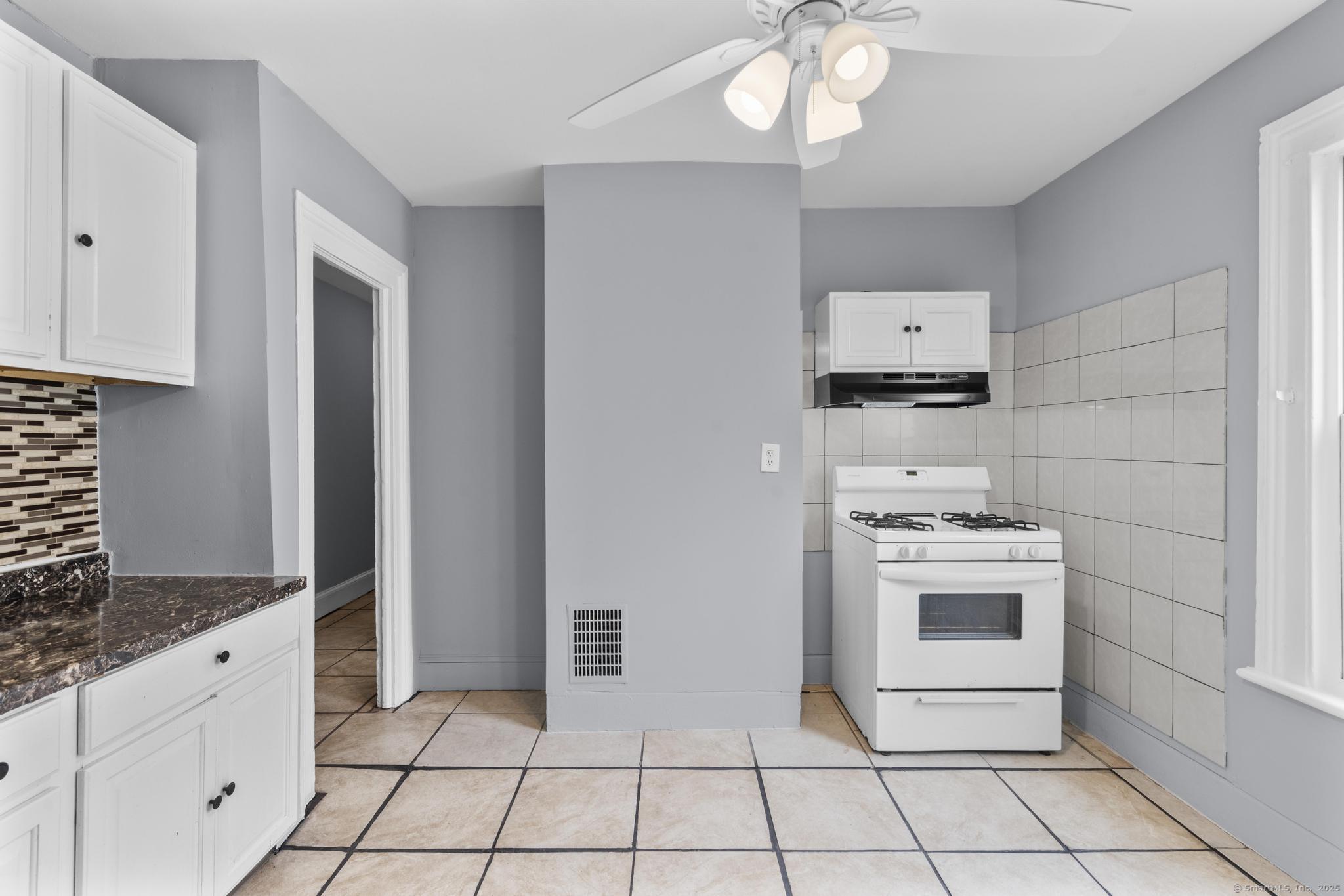 39 Jane Street Bridgeport CT 06608