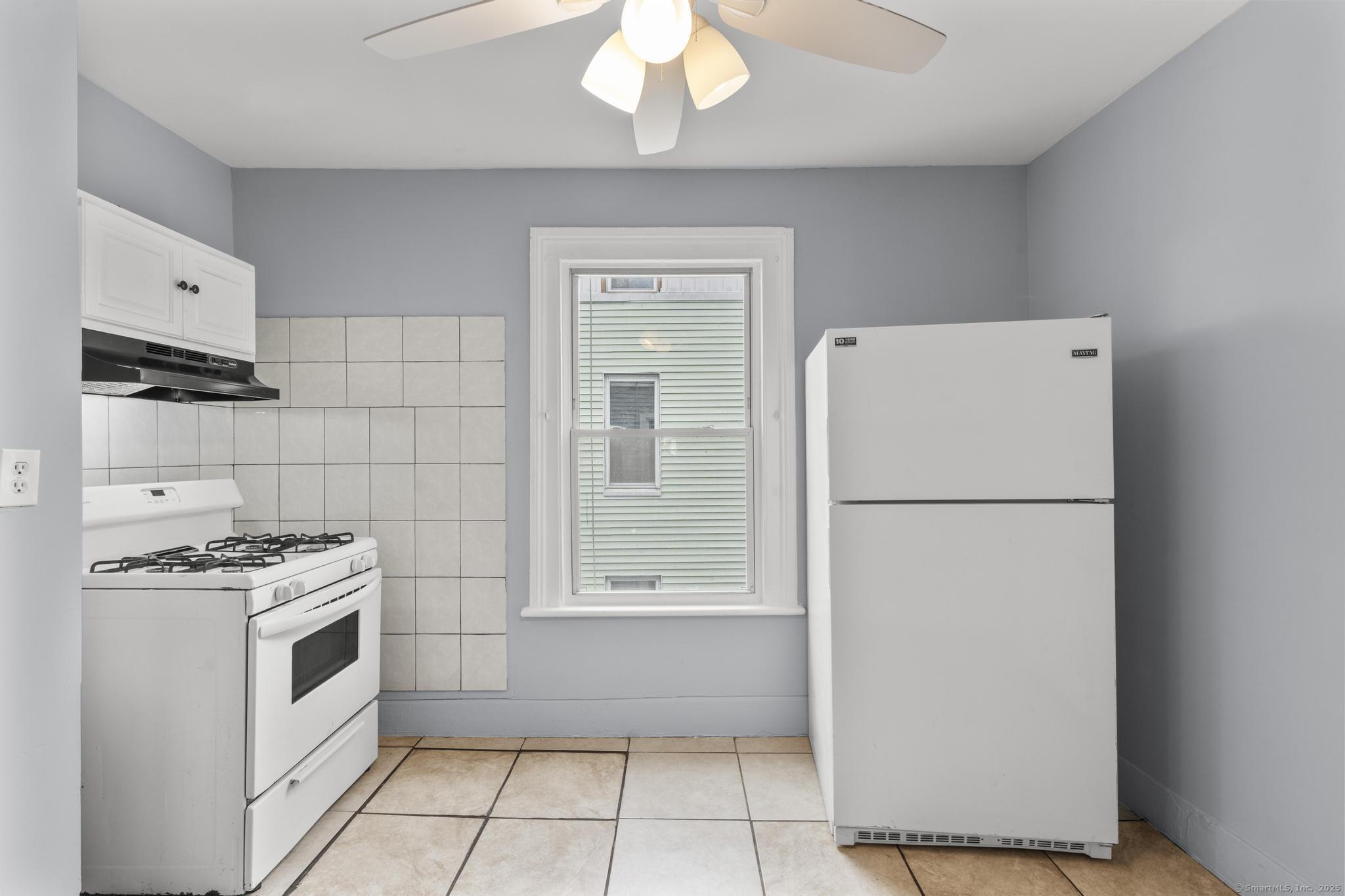39 Jane Street Bridgeport CT 06608