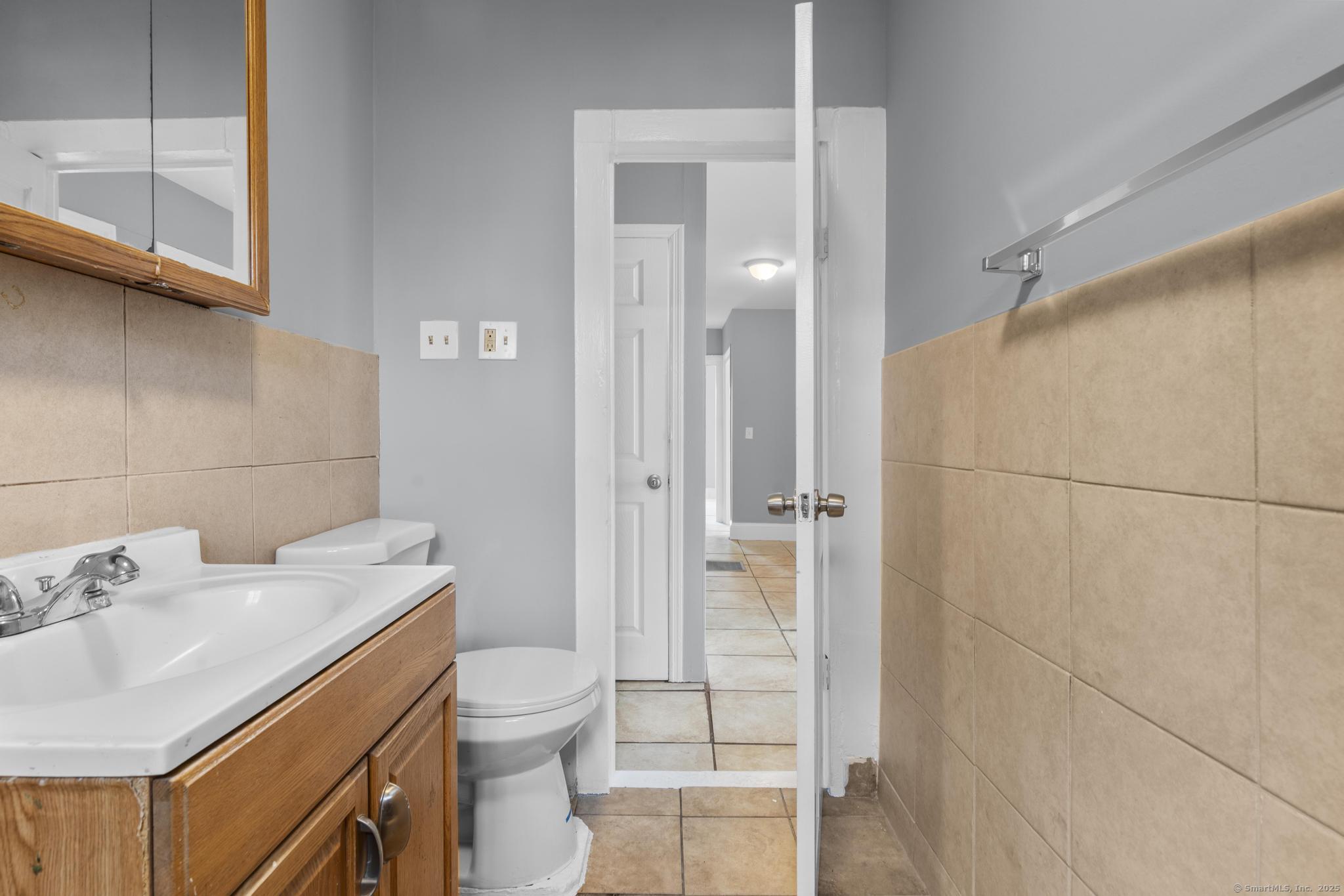 39 Jane Street Bridgeport CT 06608