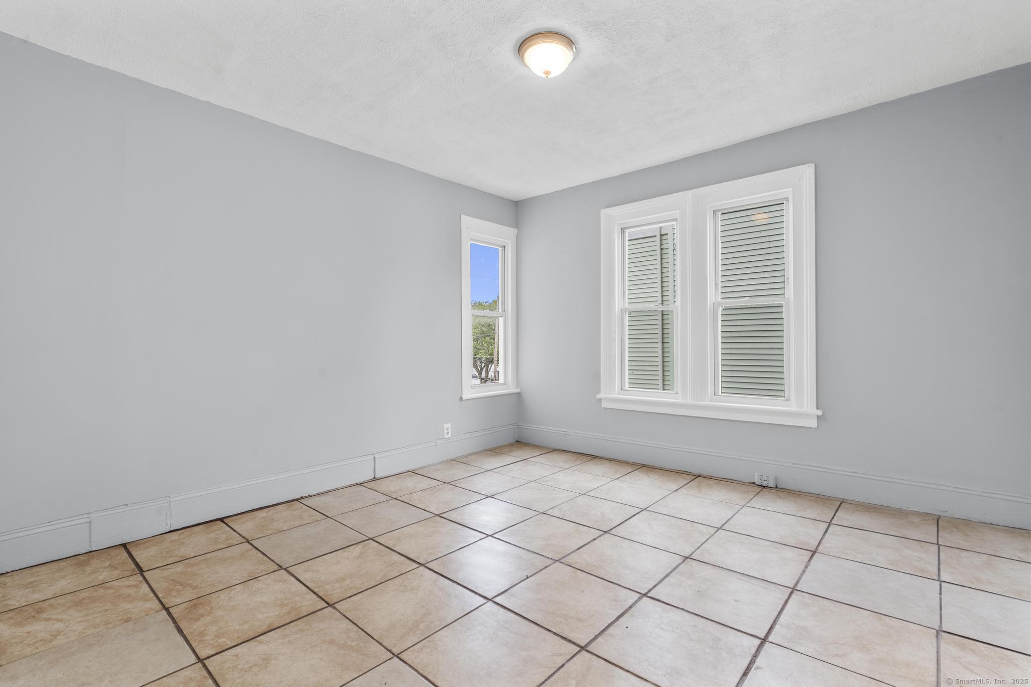 39 Jane Street Bridgeport CT 06608