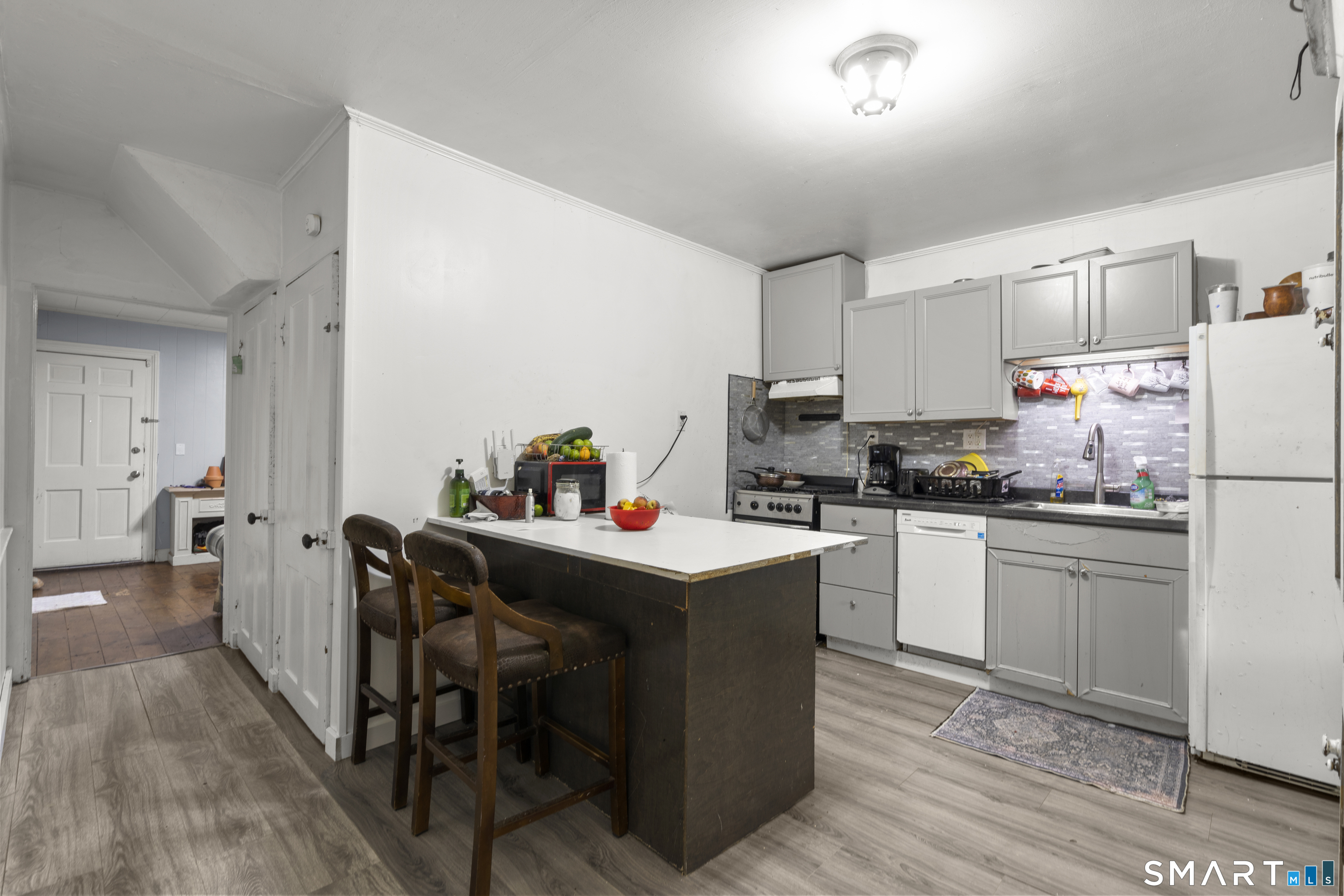 14 Home Place Danbury CT 06810