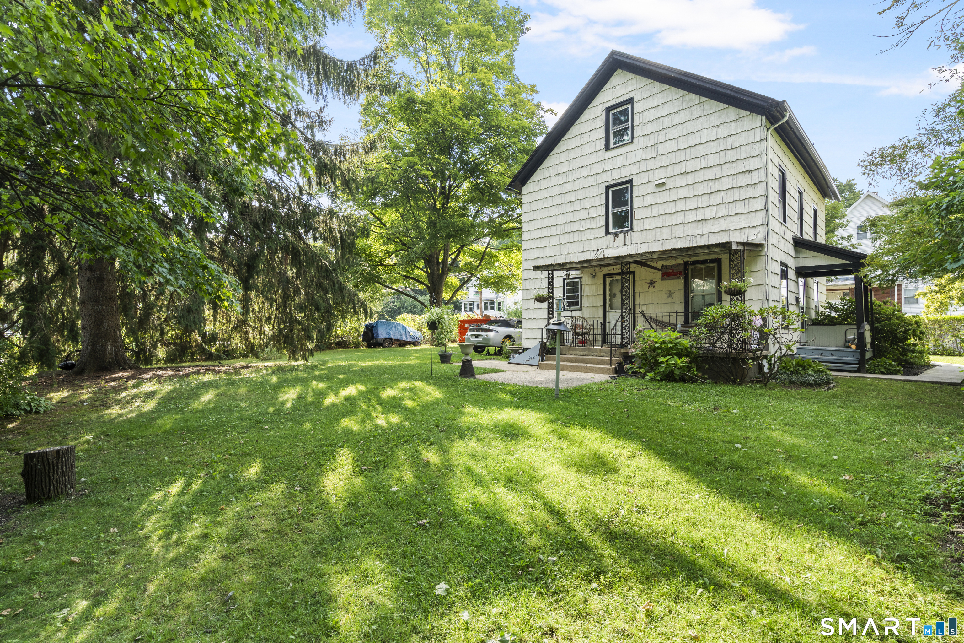 14 Home Place Danbury CT 06810