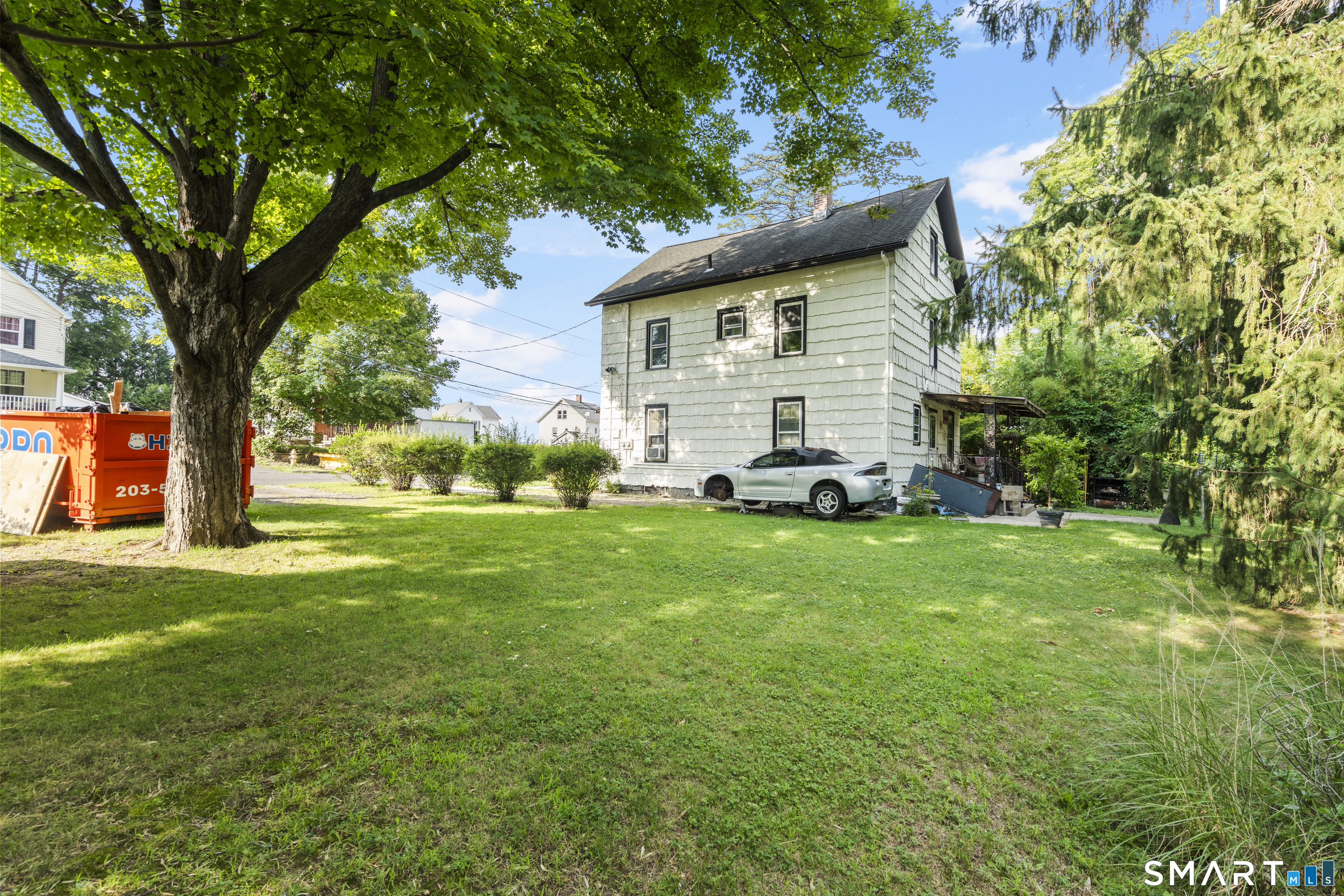 14 Home Place Danbury CT 06810