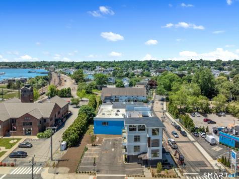 32 Broadway Avenue Stonington CT 06378
