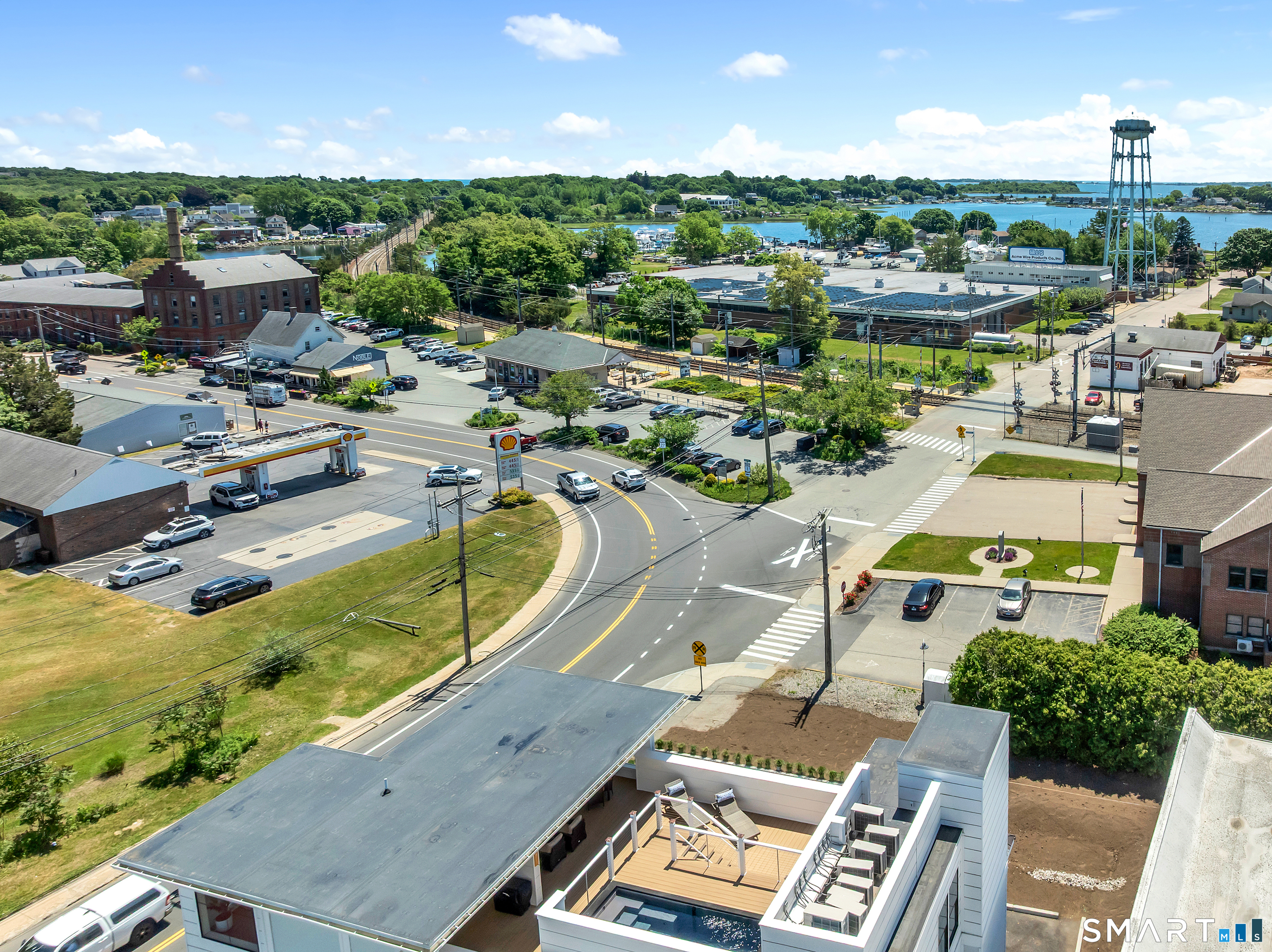32 Broadway Avenue Stonington CT 06378
