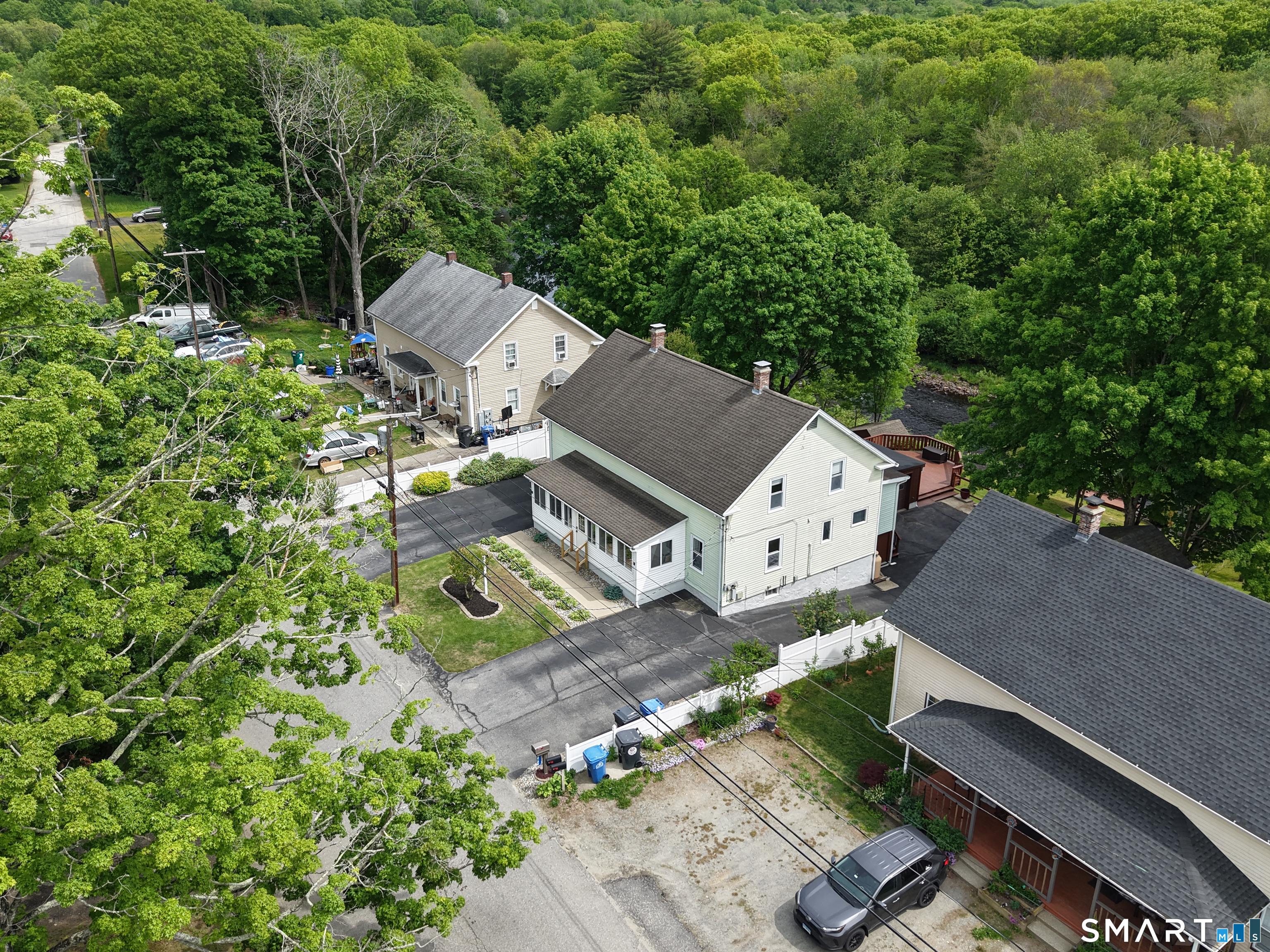 18-20 Brunswick Avenue Plainfield CT 06354