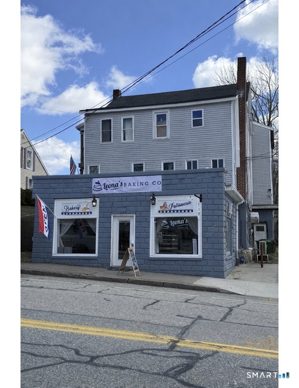 347-349 Kennedy Drive Putnam CT 06260
