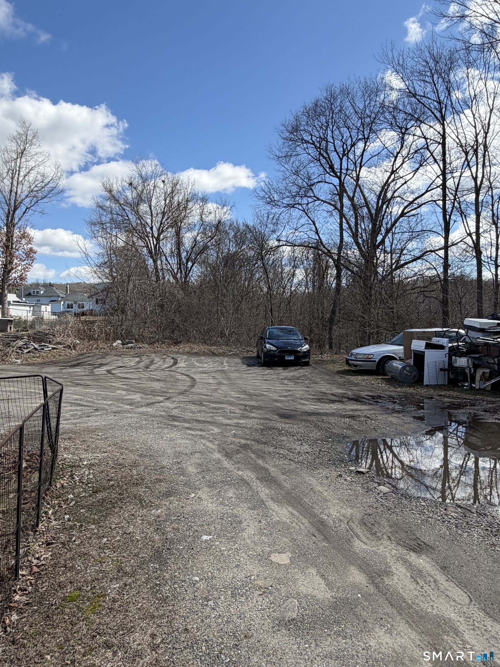 347-349 Kennedy Drive Putnam CT 06260
