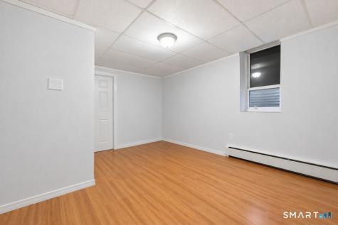 33 Vista Place Waterbury CT 06708