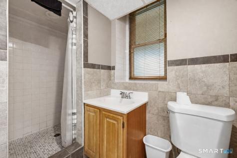 33 Vista Place Waterbury CT 06708