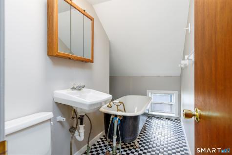 17-19 North Chestnut Street Plainfield CT 06387