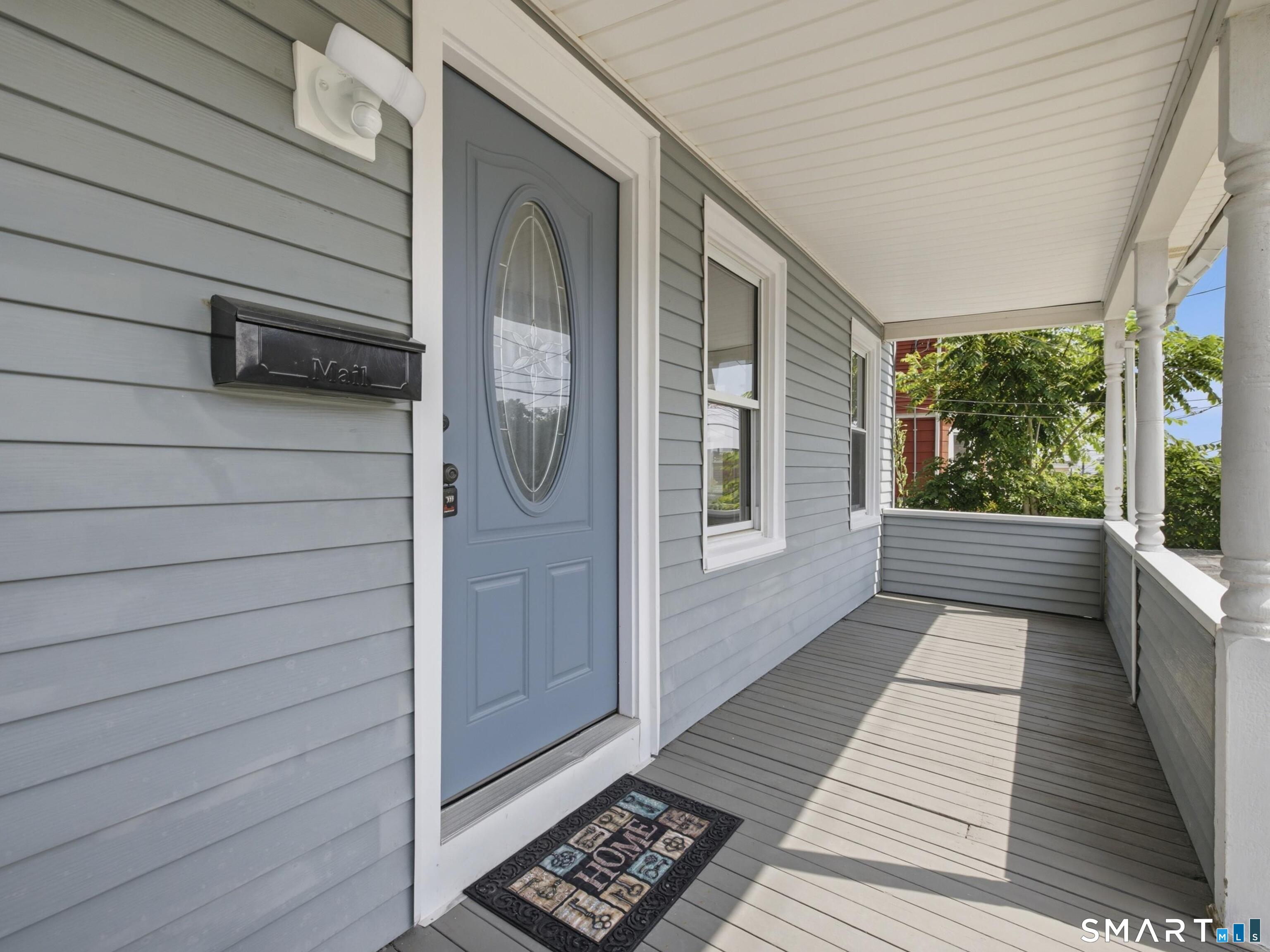 35 Moore Avenue New London CT 06320